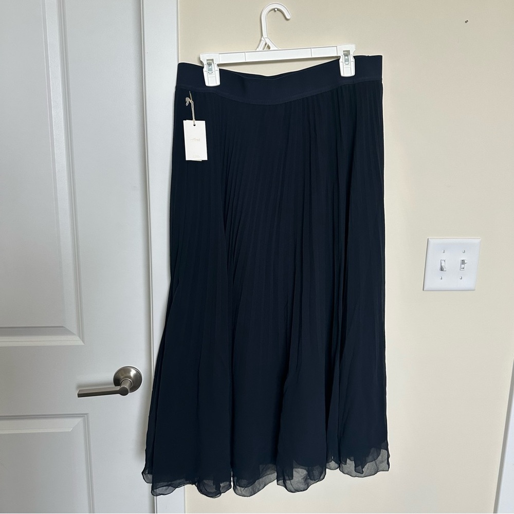 NWT Wilfred Twirl Pleated Skirt - Navy XL - Picture 2 of 5